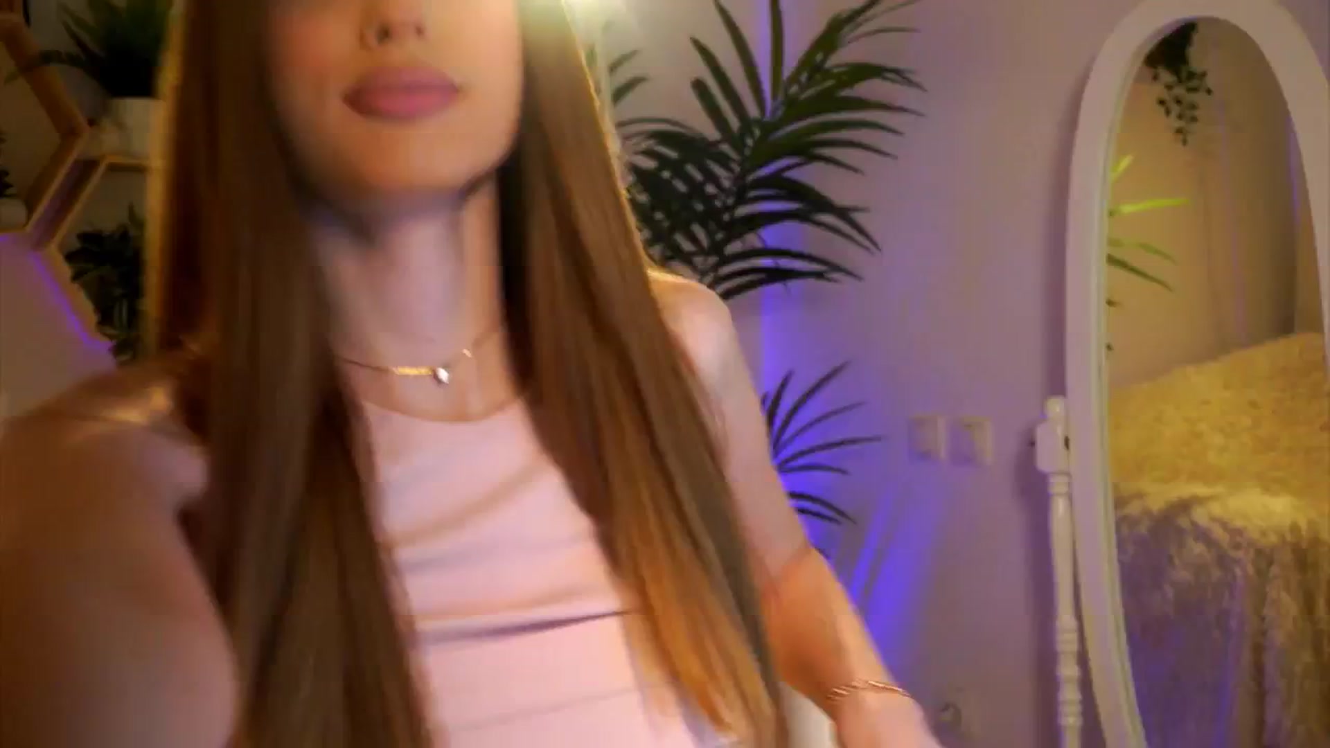 Gallery image thumbnail from petitegonwild's myfreecams stream on, 06/27/2025, 16:17 image 9 of 20