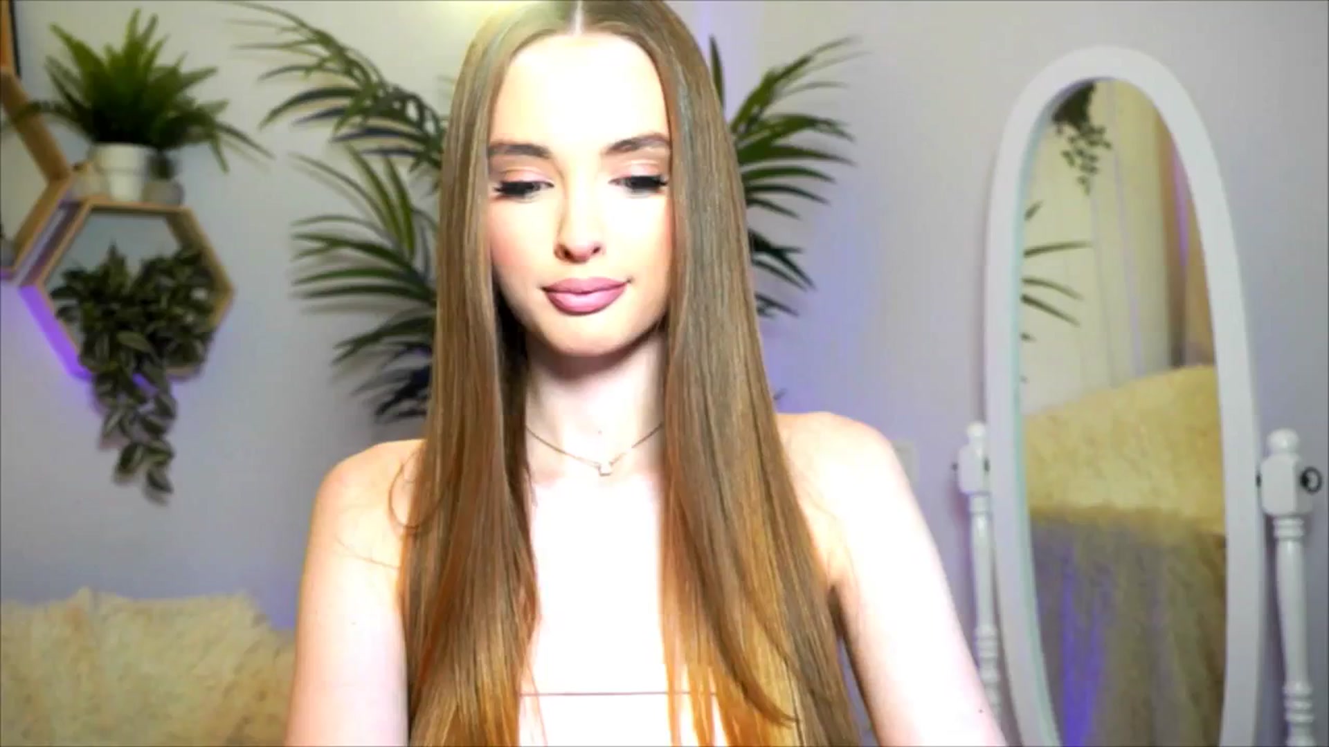 Gallery image thumbnail from petitegonwild's myfreecams stream on, 06/27/2025, 19:06 image 3 of 20