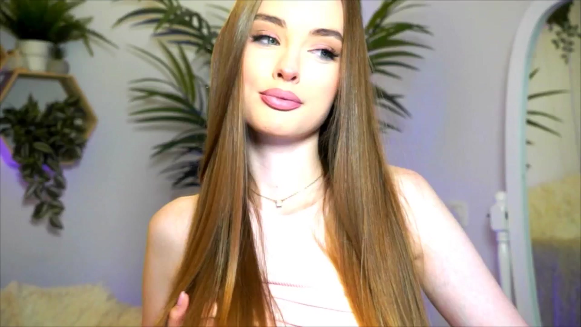 Gallery image thumbnail from petitegonwild's myfreecams stream on, 06/27/2025, 19:06 image 15 of 20