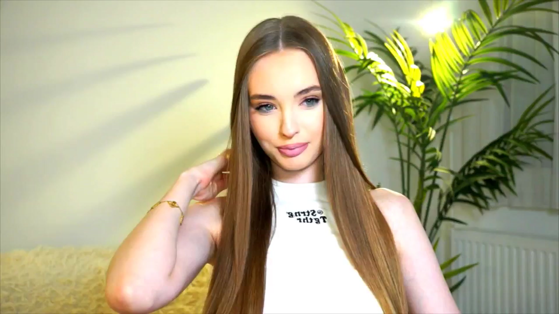 Gallery image thumbnail from petitegonwild's myfreecams stream on, 06/29/2025, 15:16 image 6 of 20