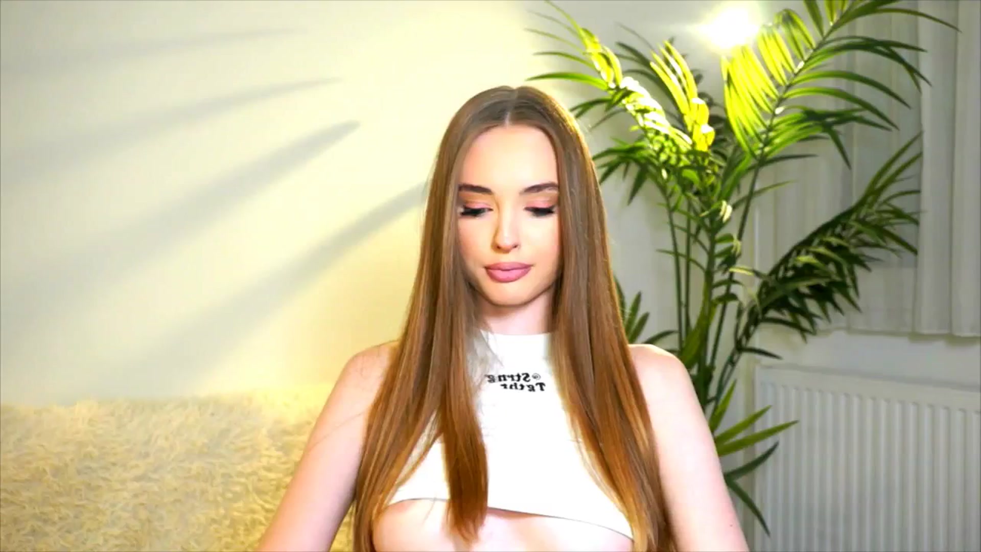 Gallery image thumbnail from petitegonwild's myfreecams stream on, 06/29/2025, 15:56 image 13 of 20