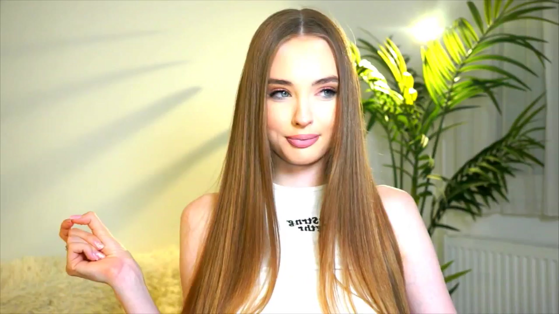 Gallery image thumbnail from petitegonwild's myfreecams stream on, 06/29/2025, 17:26 image 14 of 20
