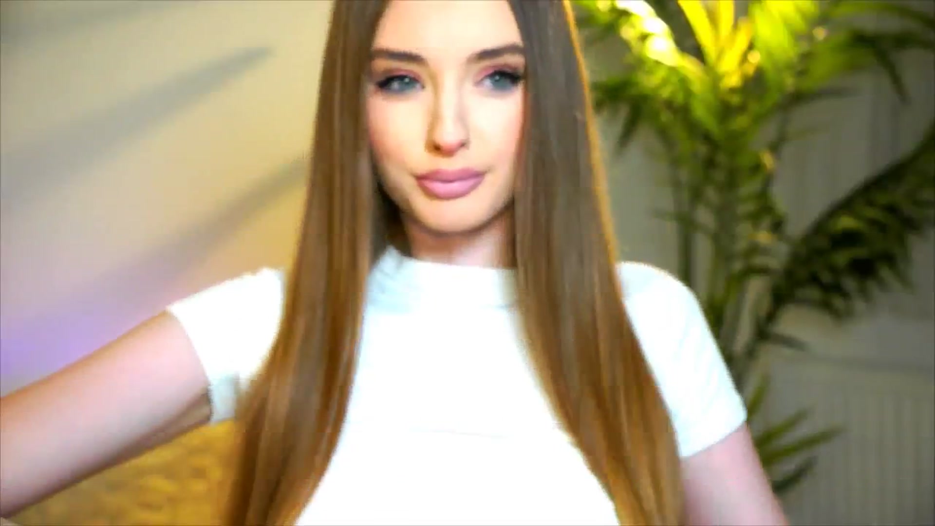 Gallery image thumbnail from petitegonwild's myfreecams stream on, 06/30/2025, 17:40 image 19 of 20