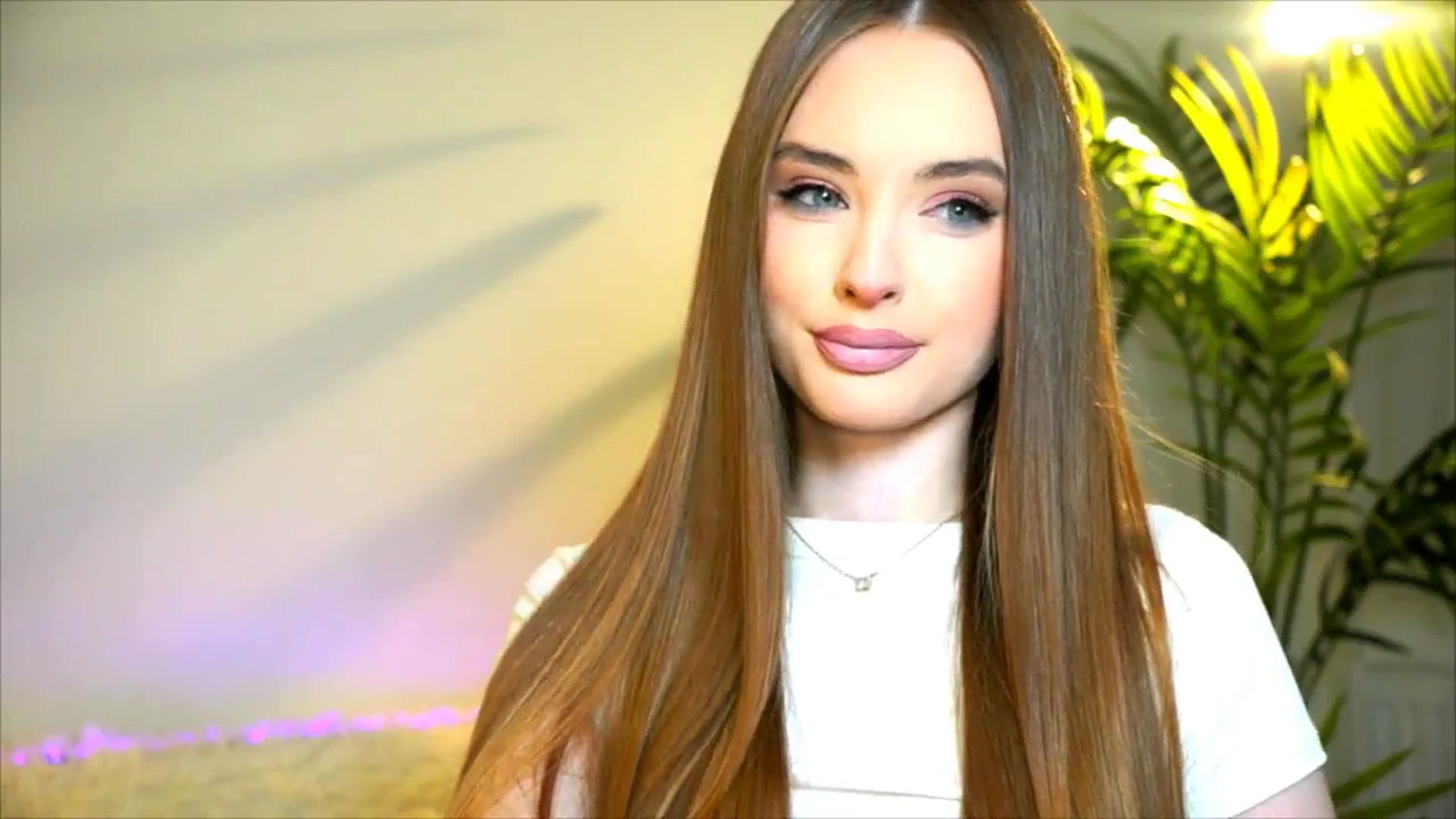 Gallery image thumbnail from petitegonwild's myfreecams stream on, 06/30/2025, 17:40 image 4 of 20