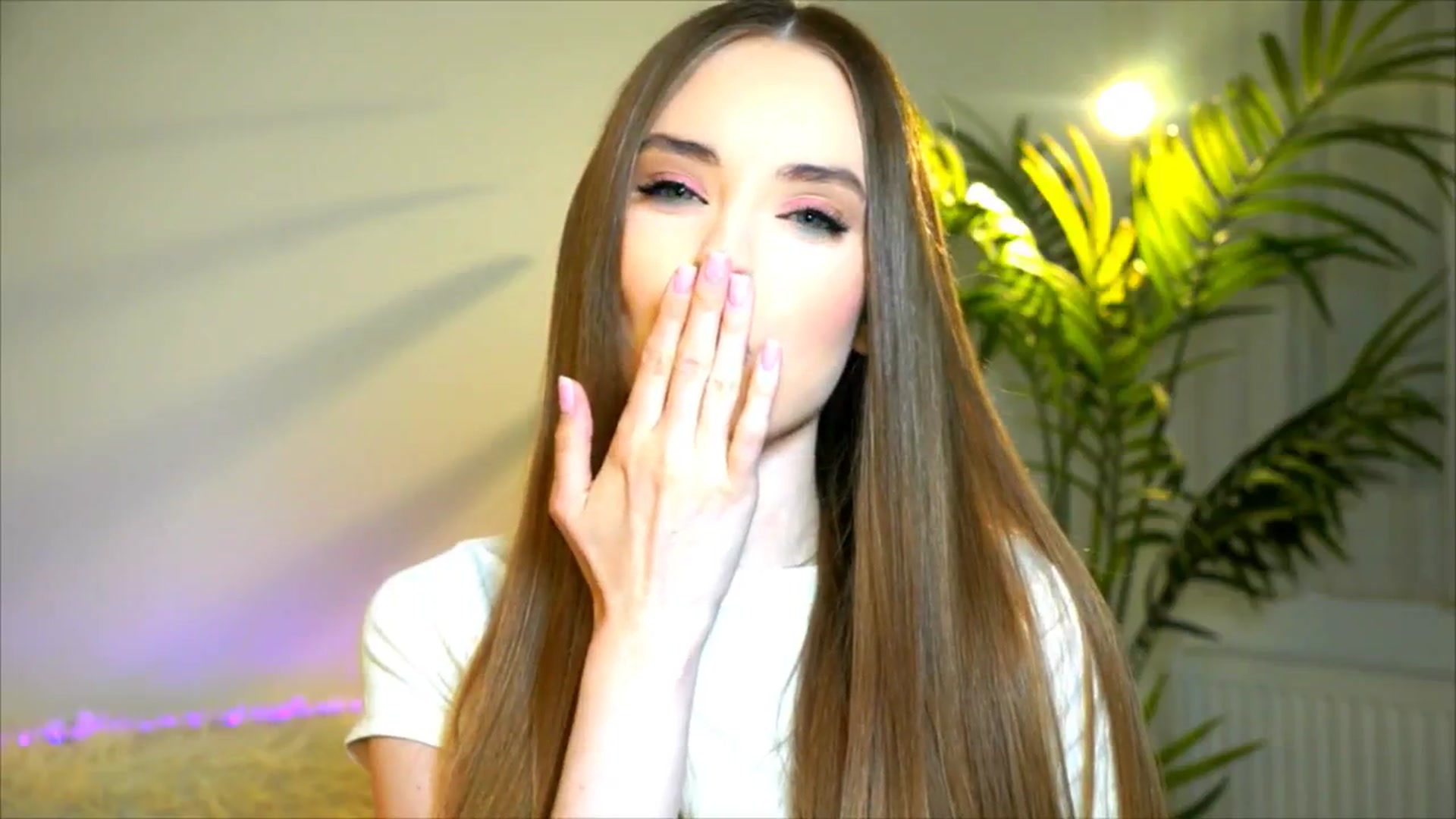 Gallery image thumbnail from petitegonwild's myfreecams stream on, 06/30/2025, 17:40 image 11 of 20