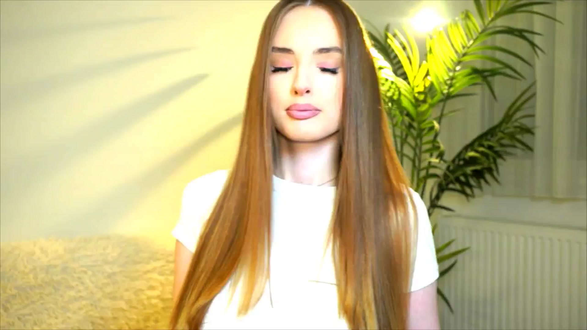 Gallery image thumbnail from petitegonwild's myfreecams stream on, 06/30/2025, 19:08 image 2 of 20