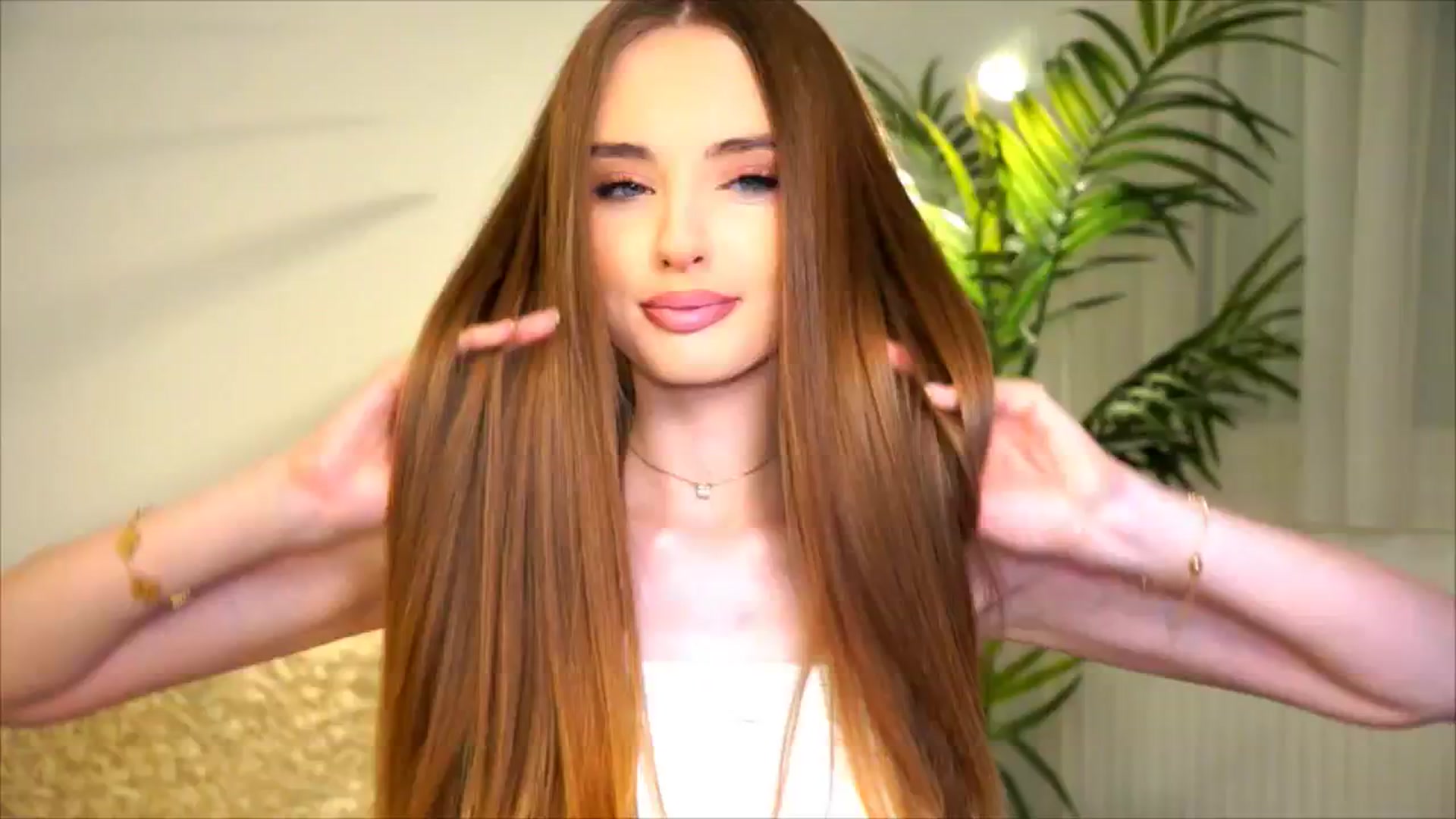 Gallery image thumbnail from petitegonwild's myfreecams stream on, 07/04/2025, 24:47 image 4 of 20