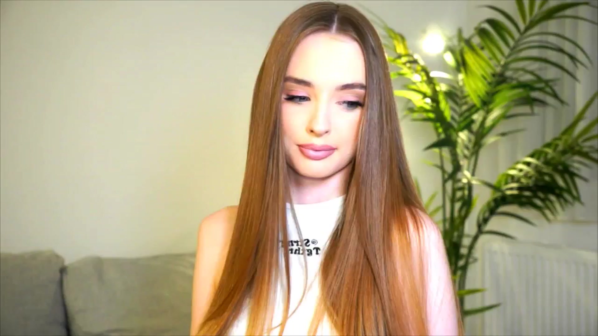 Gallery image thumbnail from petitegonwild's myfreecams stream on, 07/09/2025, 23:31 image 12 of 20