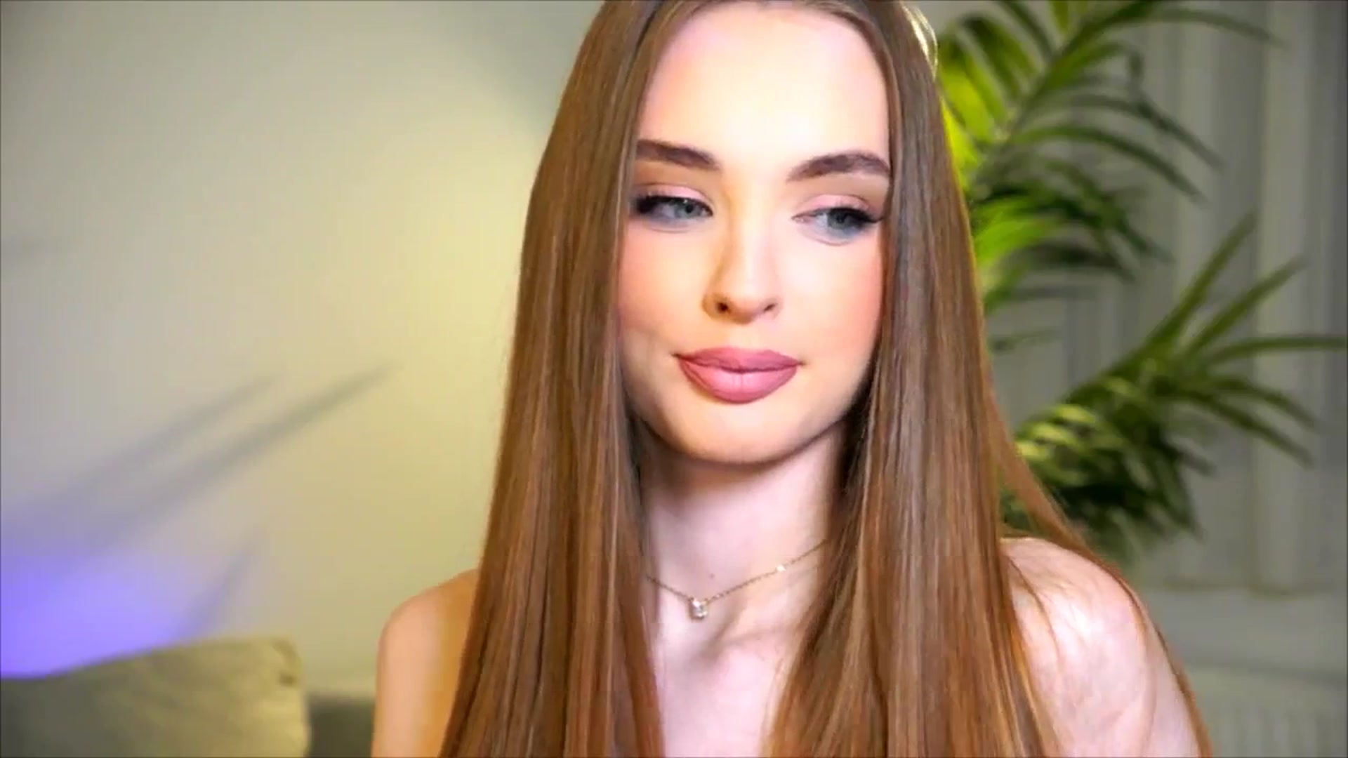 Gallery image thumbnail from petitegonwild's myfreecams stream on, 07/13/2025, 23:25 image 13 of 20
