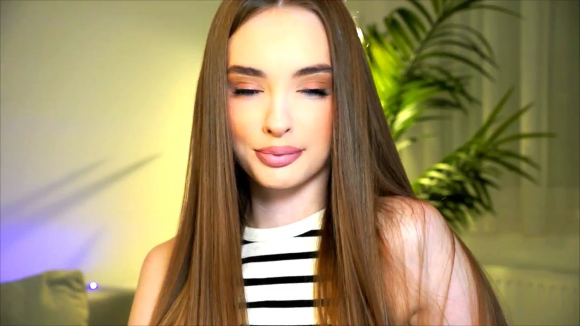 Gallery image thumbnail from petitegonwild's myfreecams stream on, 07/14/2025, 20:34 image 4 of 20