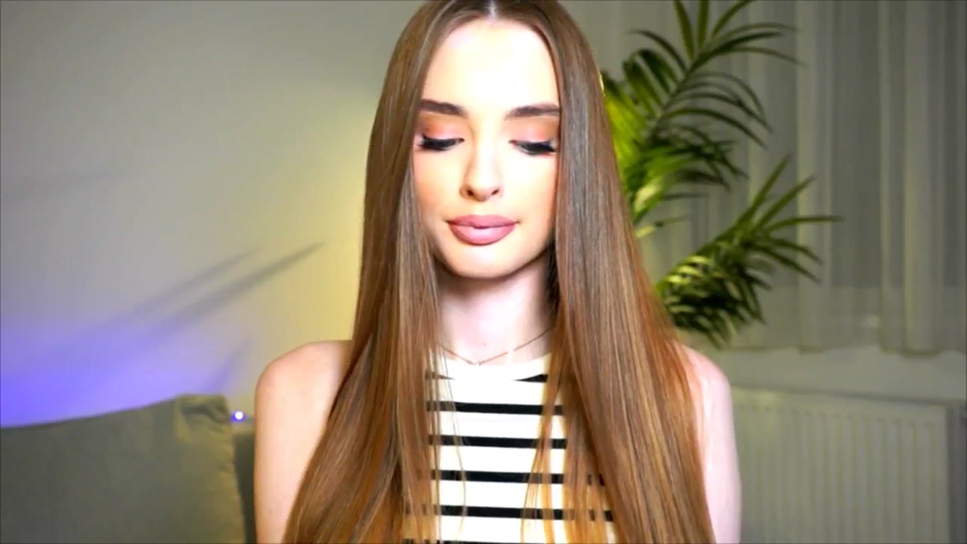 Gallery image thumbnail from petitegonwild's myfreecams stream on, 07/15/2025, 24:03 image 15 of 20
