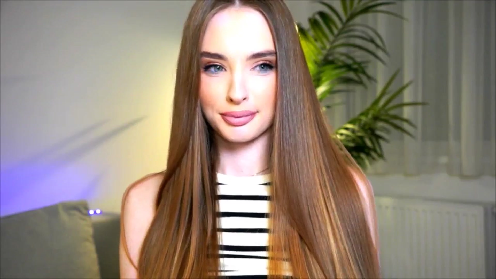 Gallery image thumbnail from petitegonwild's myfreecams stream on, 07/15/2025, 01:29 image 16 of 20