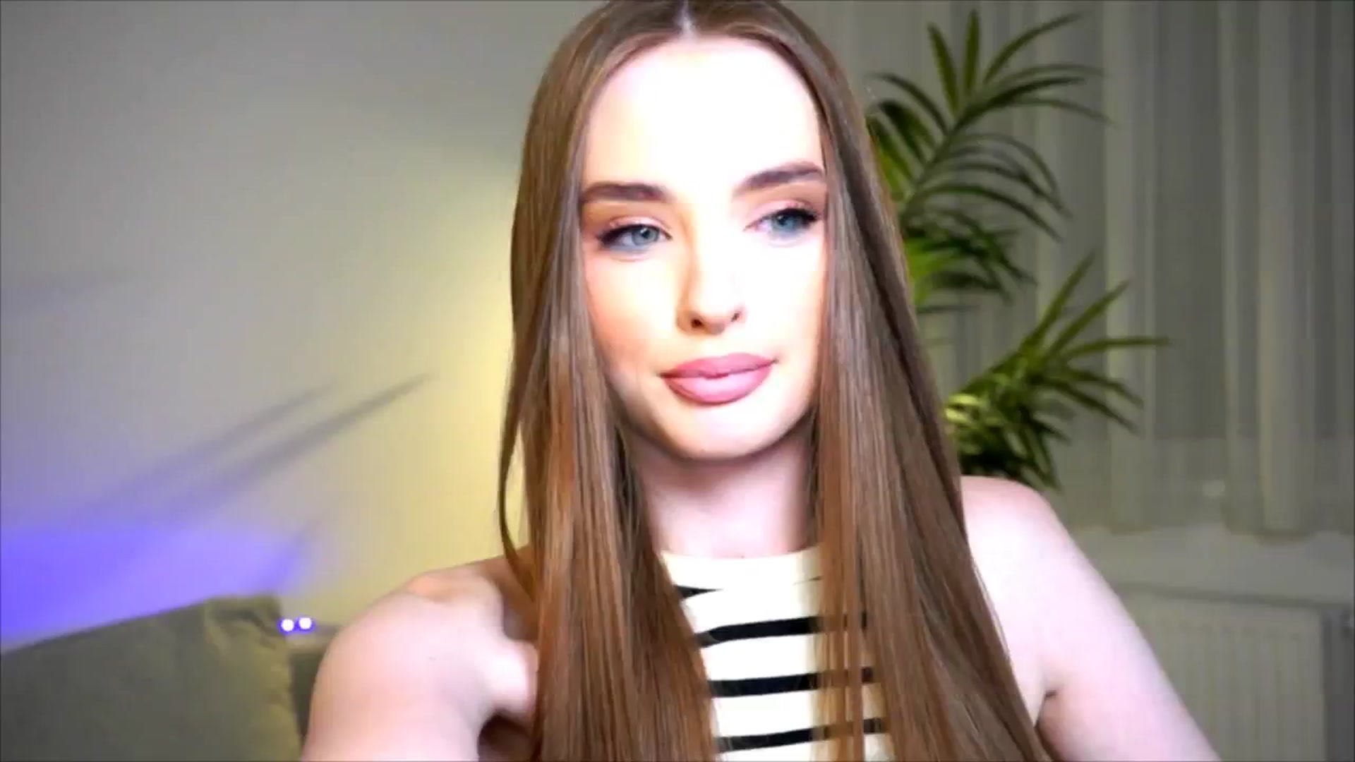 Gallery image thumbnail from petitegonwild's myfreecams stream on, 07/15/2025, 01:29 image 4 of 20