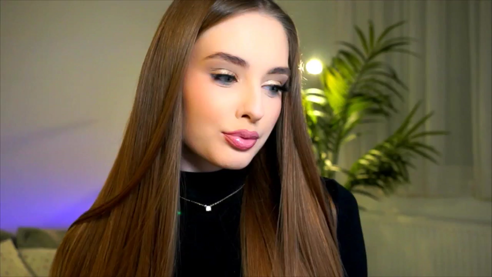 Gallery image thumbnail from petitegonwild's myfreecams stream on, 07/27/2025, 19:39 image 6 of 20