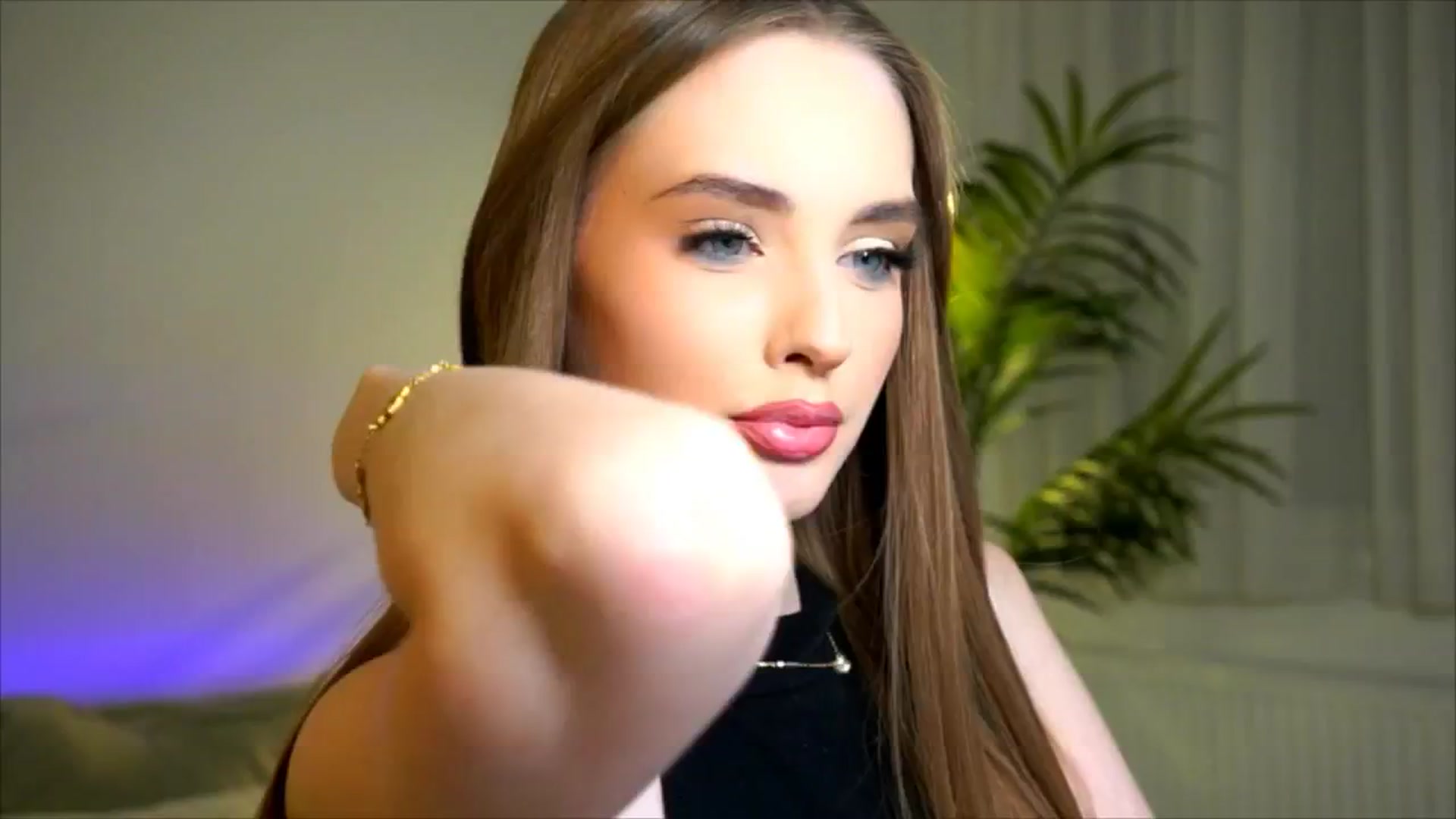 Gallery image thumbnail from petitegonwild's myfreecams stream on, 08/02/2025, 23:55 image 2 of 20