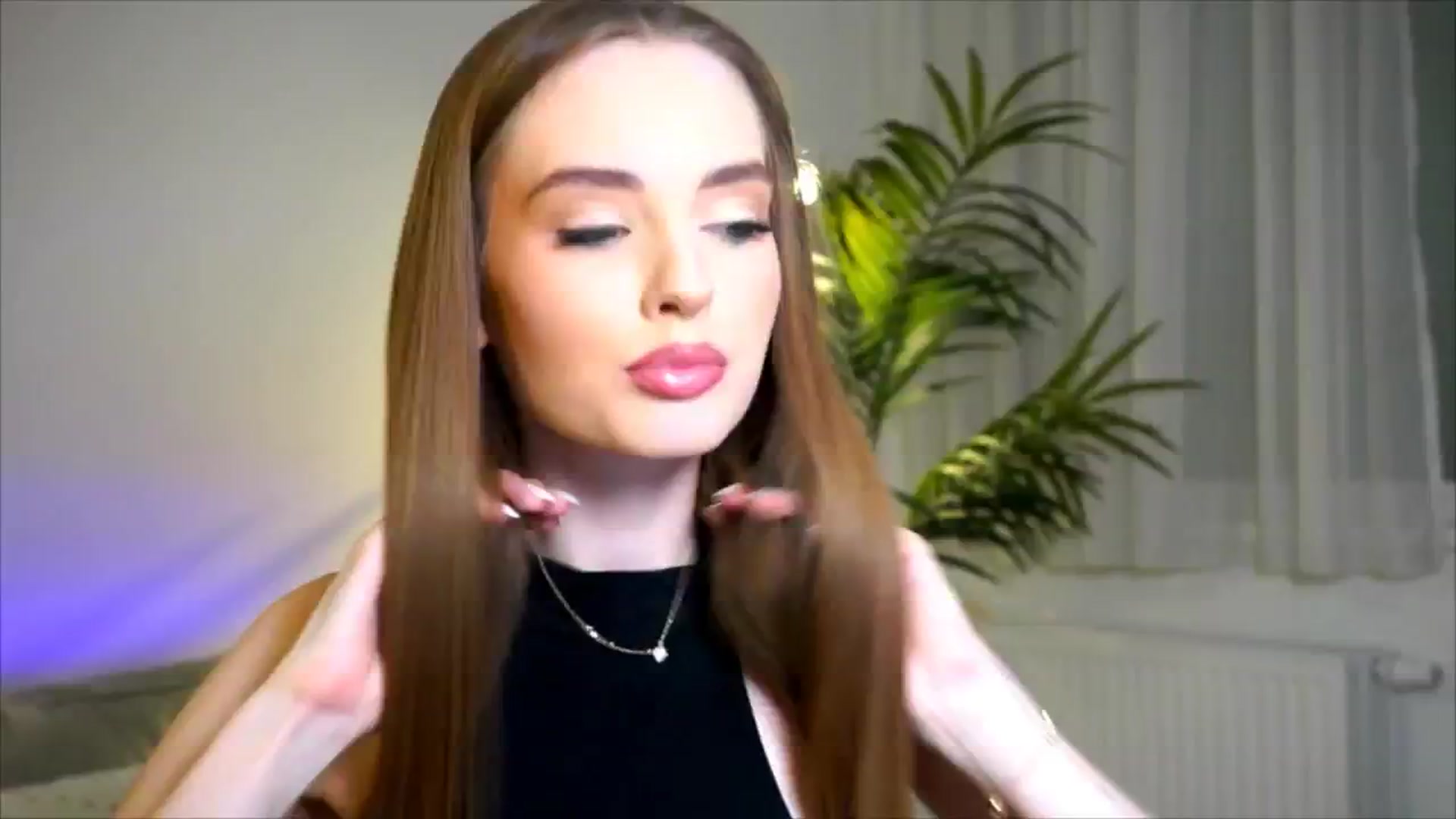Gallery image thumbnail from petitegonwild's myfreecams stream on, 08/02/2025, 23:55 image 18 of 20