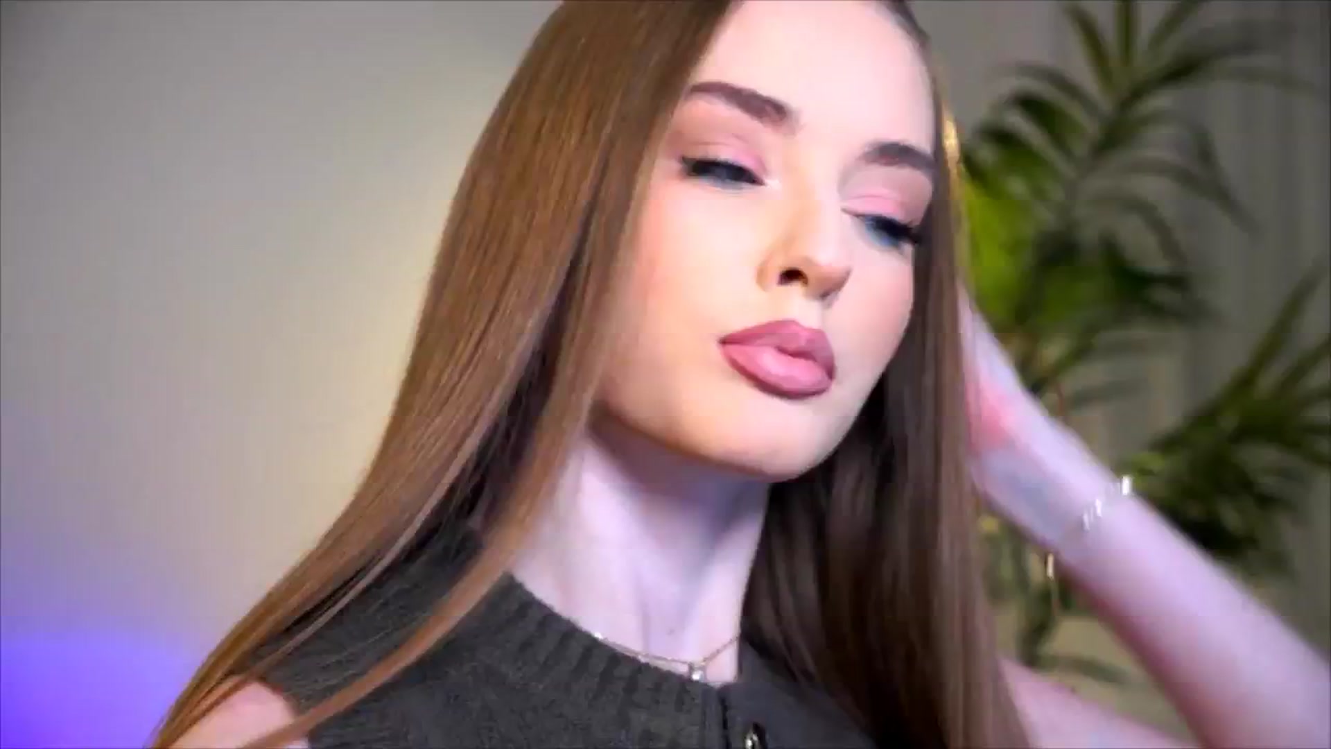Gallery image thumbnail from petitegonwild's myfreecams stream on, 09/14/2025, 19:31 image 10 of 20