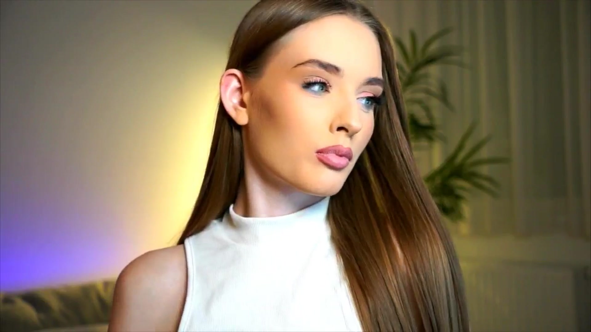 Gallery image thumbnail from petitegonwild's myfreecams stream on, 09/16/2025, 21:51 image 7 of 20