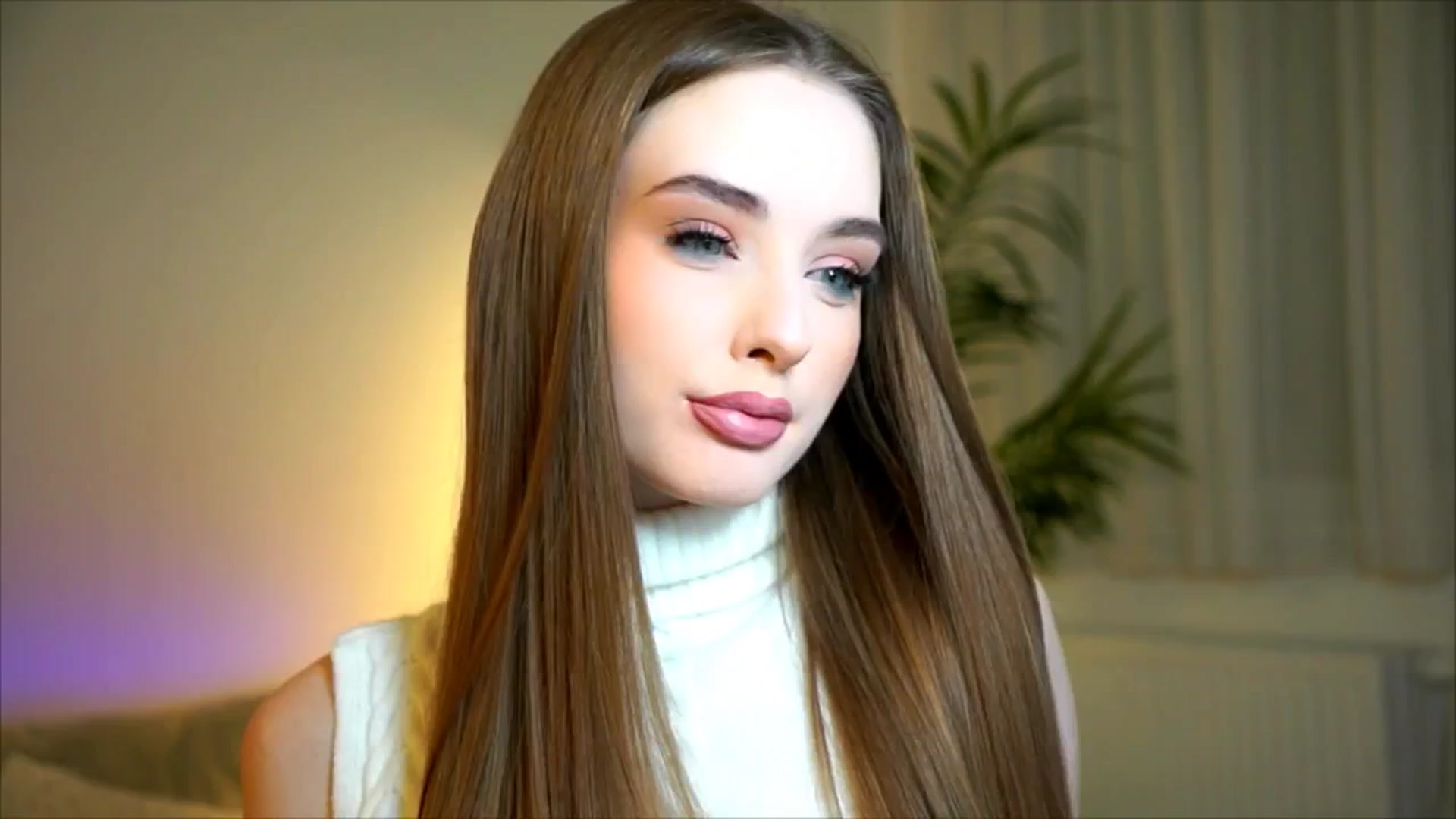 Gallery image thumbnail from petitegonwild's myfreecams stream on, 10/07/2025, 22:37 image 10 of 20
