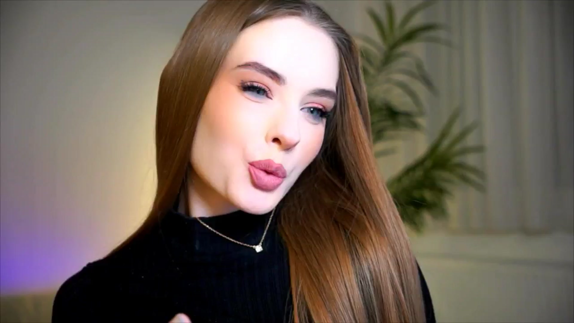 Gallery image thumbnail from petitegonwild's myfreecams stream on, 10/12/2025, 22:32 image 3 of 20