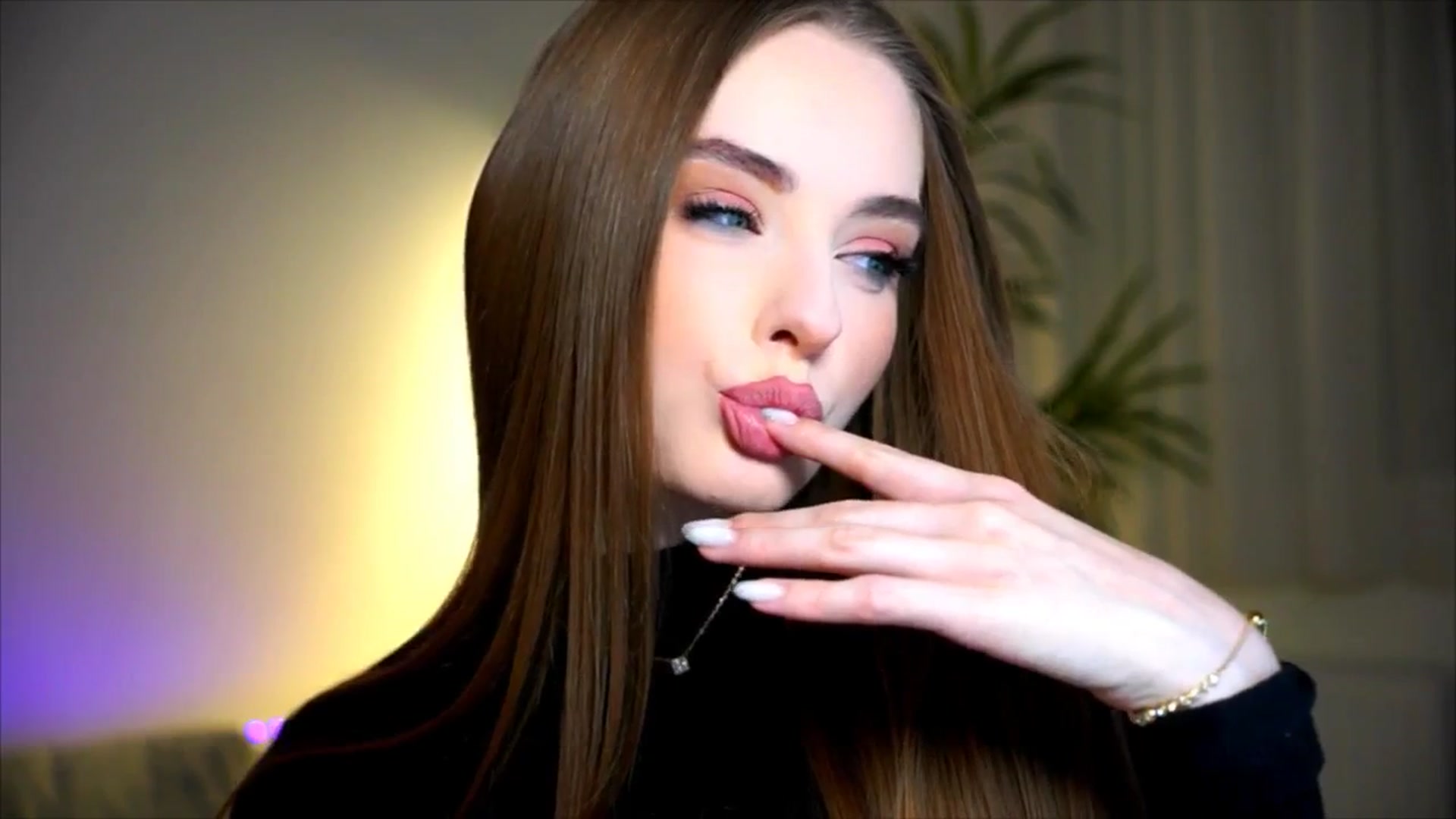 Gallery image thumbnail from petitegonwild's myfreecams stream on, 10/12/2025, 23:40 image 13 of 20