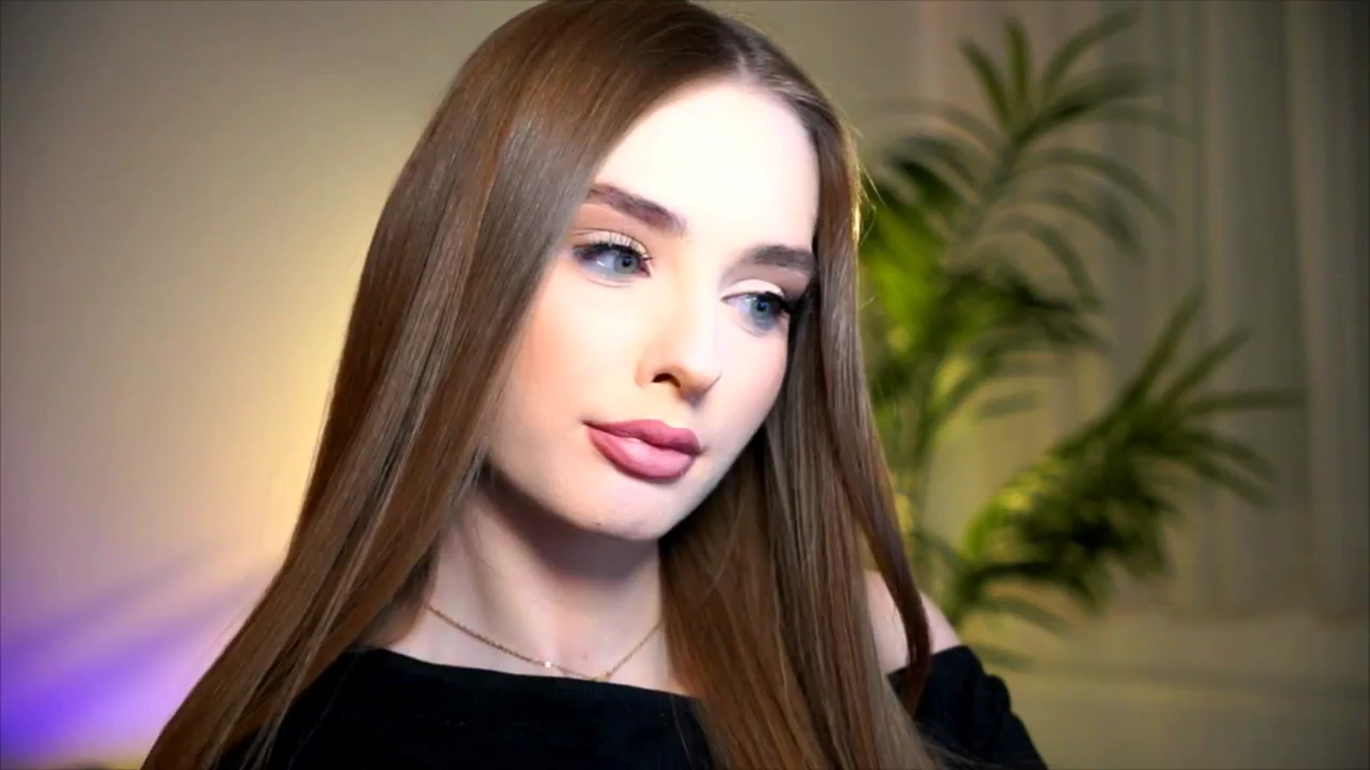 Gallery image thumbnail from petitegonwild's myfreecams stream on, 10/16/2025, 22:36 image 1 of 20