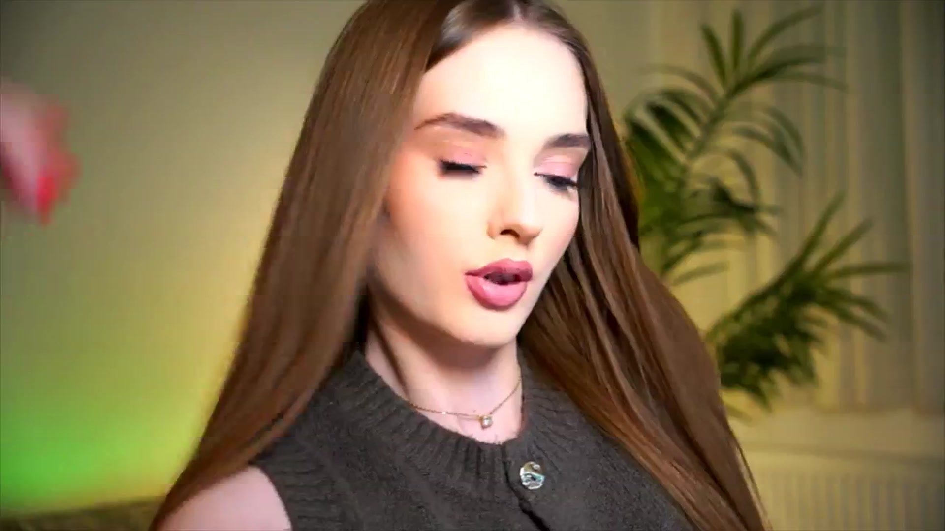 Gallery image thumbnail from petitegonwild's myfreecams stream on, 10/29/2025, 23:37 image 14 of 20