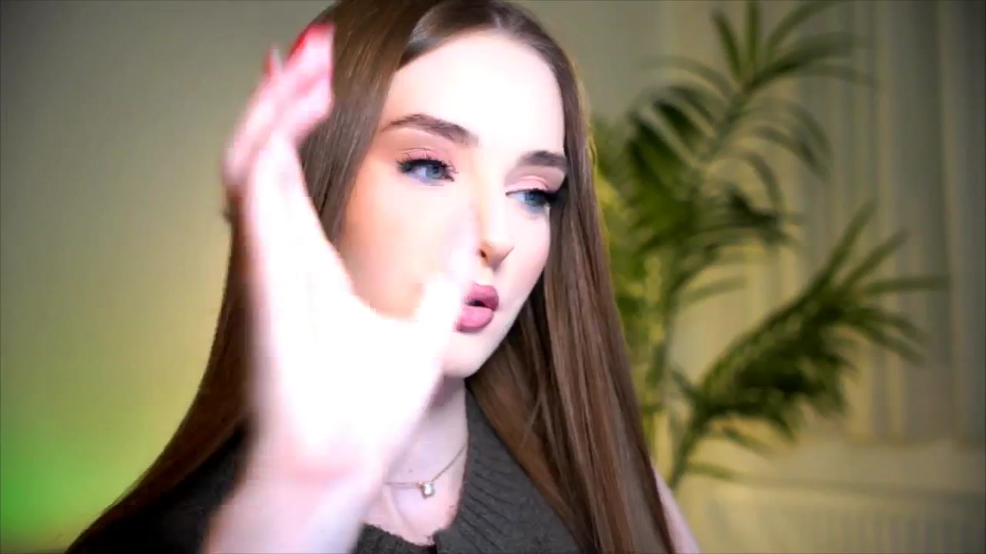 Gallery image thumbnail from petitegonwild's myfreecams stream on, 10/29/2025, 23:37 image 13 of 20