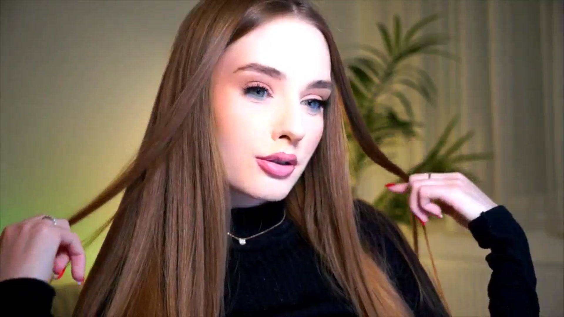 Gallery image thumbnail from petitegonwild's myfreecams stream on, 10/30/2025, 24:23 image 6 of 20