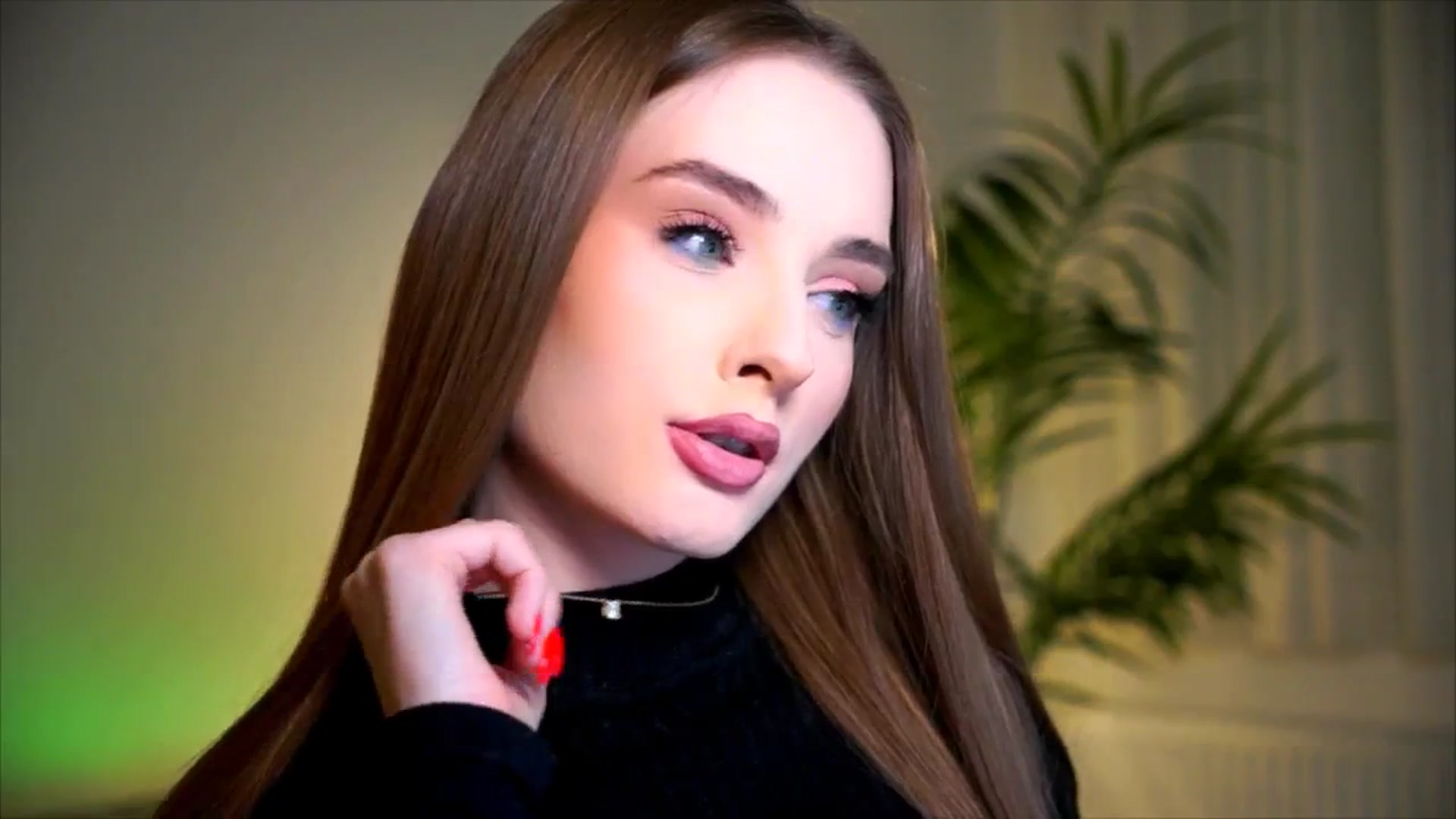 Gallery image thumbnail from petitegonwild's myfreecams stream on, 10/30/2025, 24:23 image 11 of 20