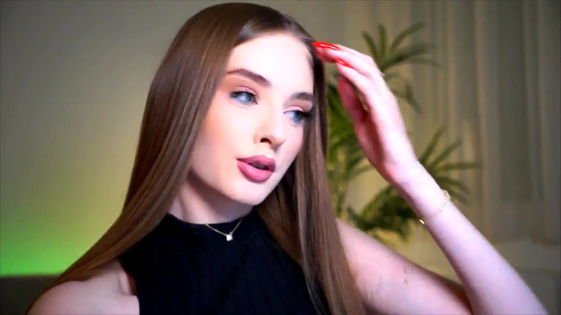 Gallery image thumbnail from petitegonwild's myfreecams stream on, 11/02/2025, 21:38 image 14 of 20