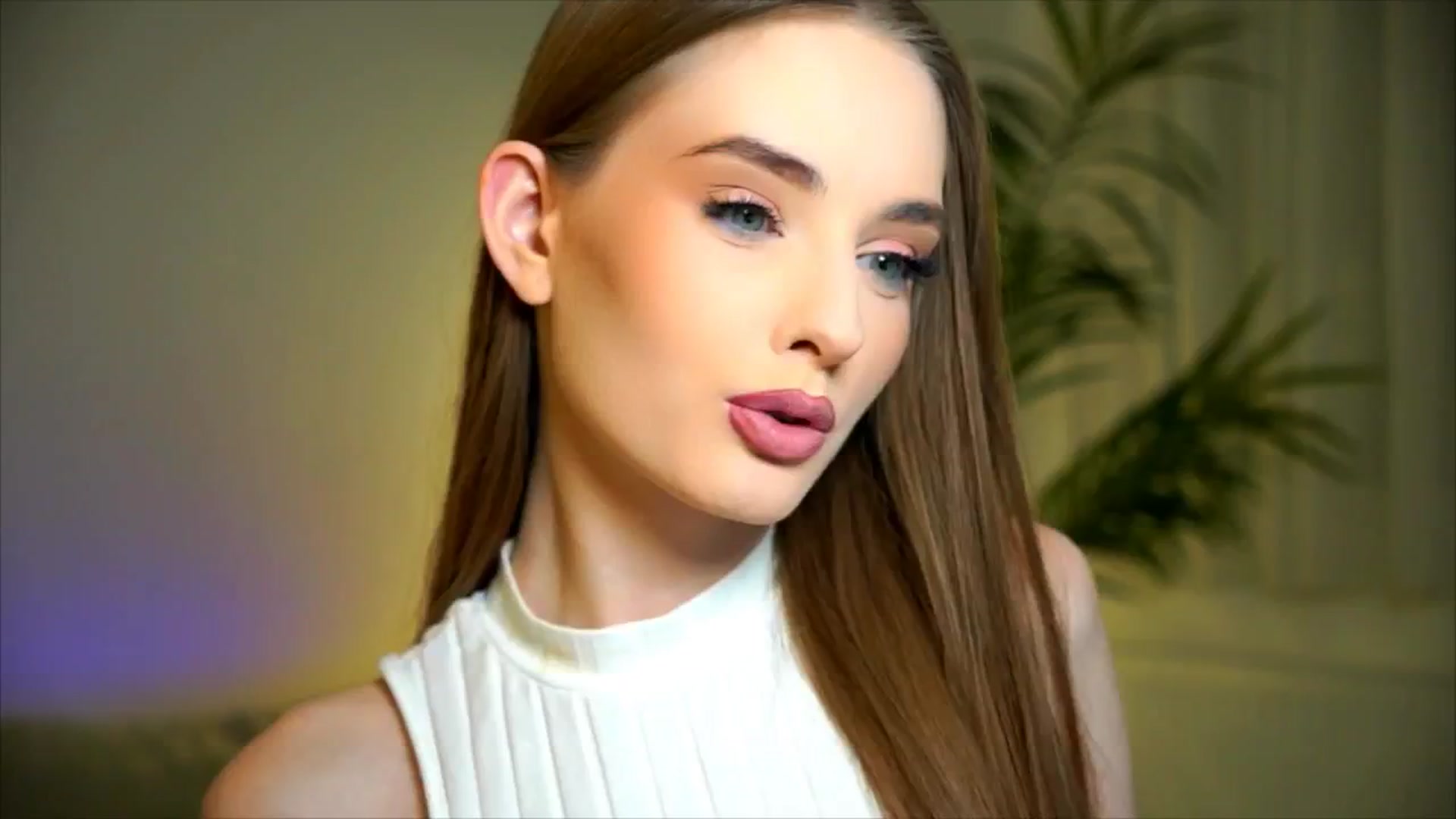Gallery image thumbnail from petitegonwild's myfreecams stream on, 11/15/2025, 23:15 image 18 of 20