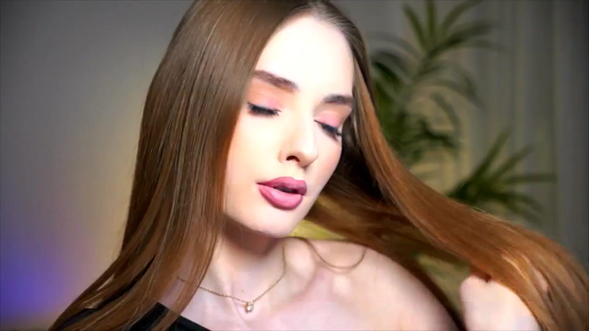 Gallery image thumbnail from petitegonwild's myfreecams stream on, 11/17/2025, 24:38 image 15 of 20