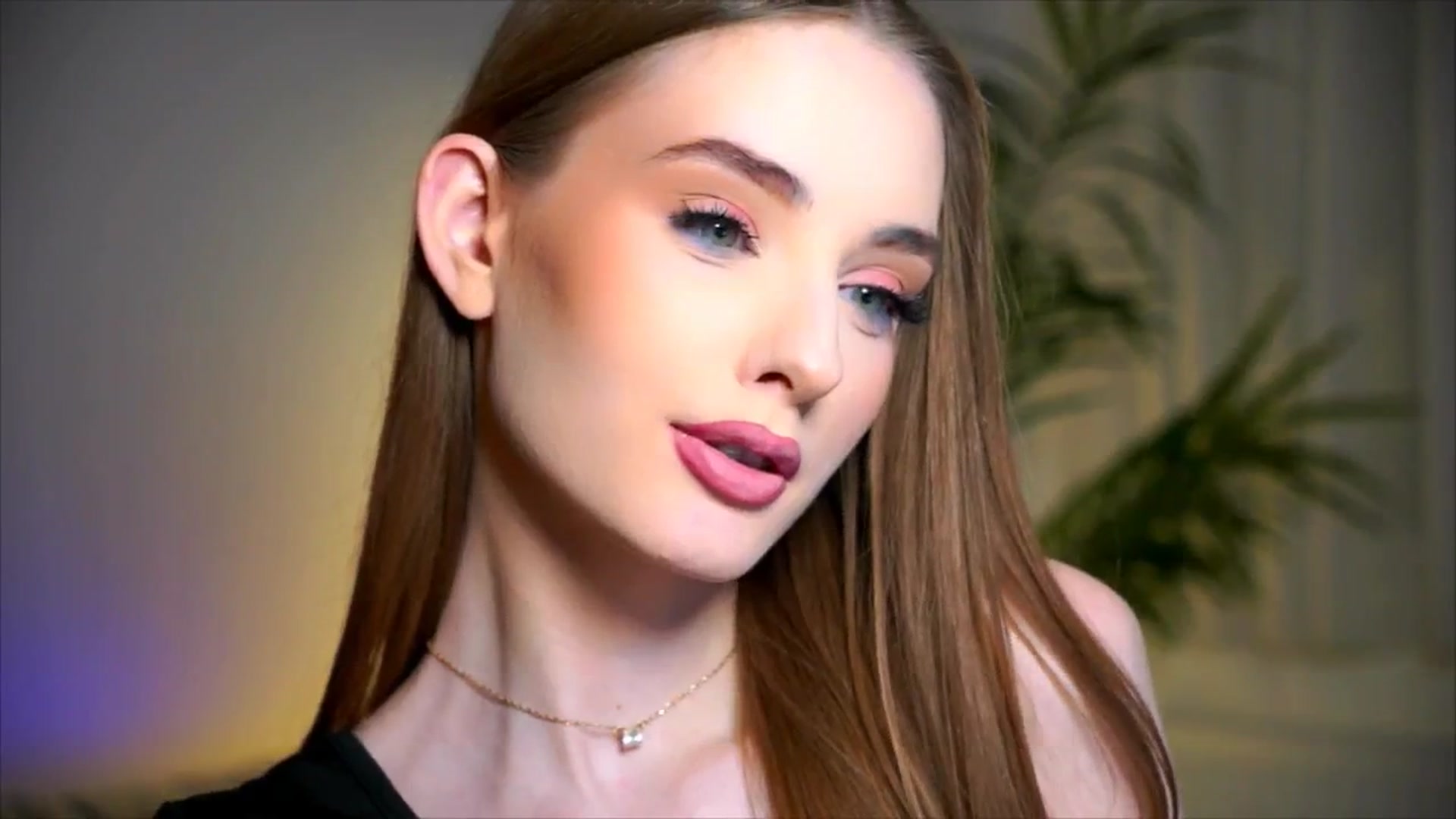 Gallery image thumbnail from petitegonwild's myfreecams stream on, 11/17/2025, 01:23 image 8 of 20