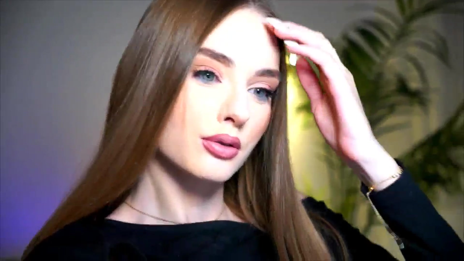 Gallery image thumbnail from petitegonwild's myfreecams stream on, 11/17/2025, 22:22 image 9 of 20
