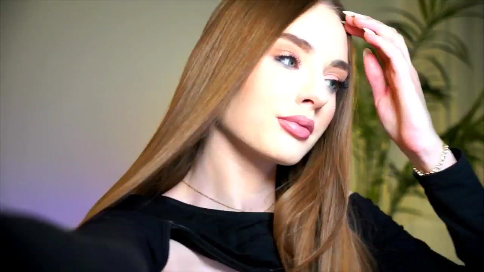Gallery image thumbnail from petitegonwild's myfreecams stream on, 11/17/2025, 23:49 image 5 of 20