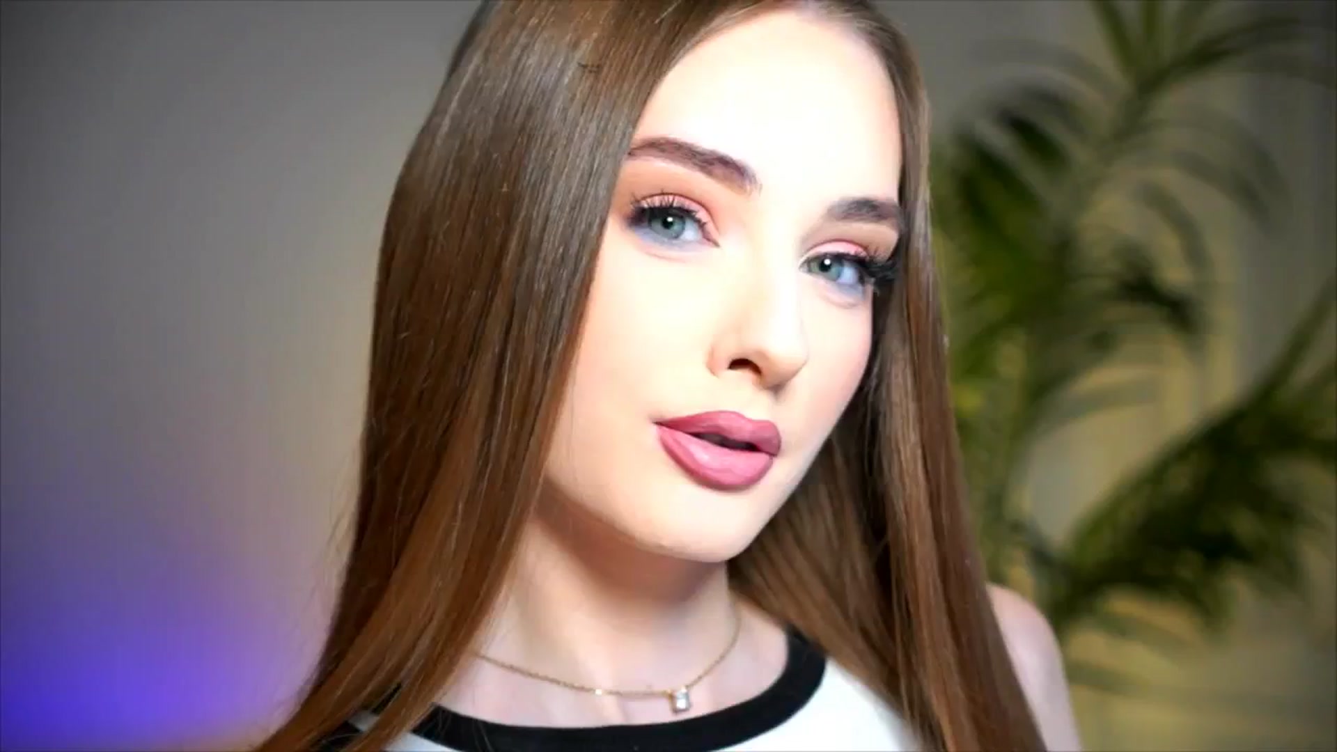Gallery image thumbnail from petitegonwild's myfreecams stream on, 11/19/2025, 21:39 image 12 of 20