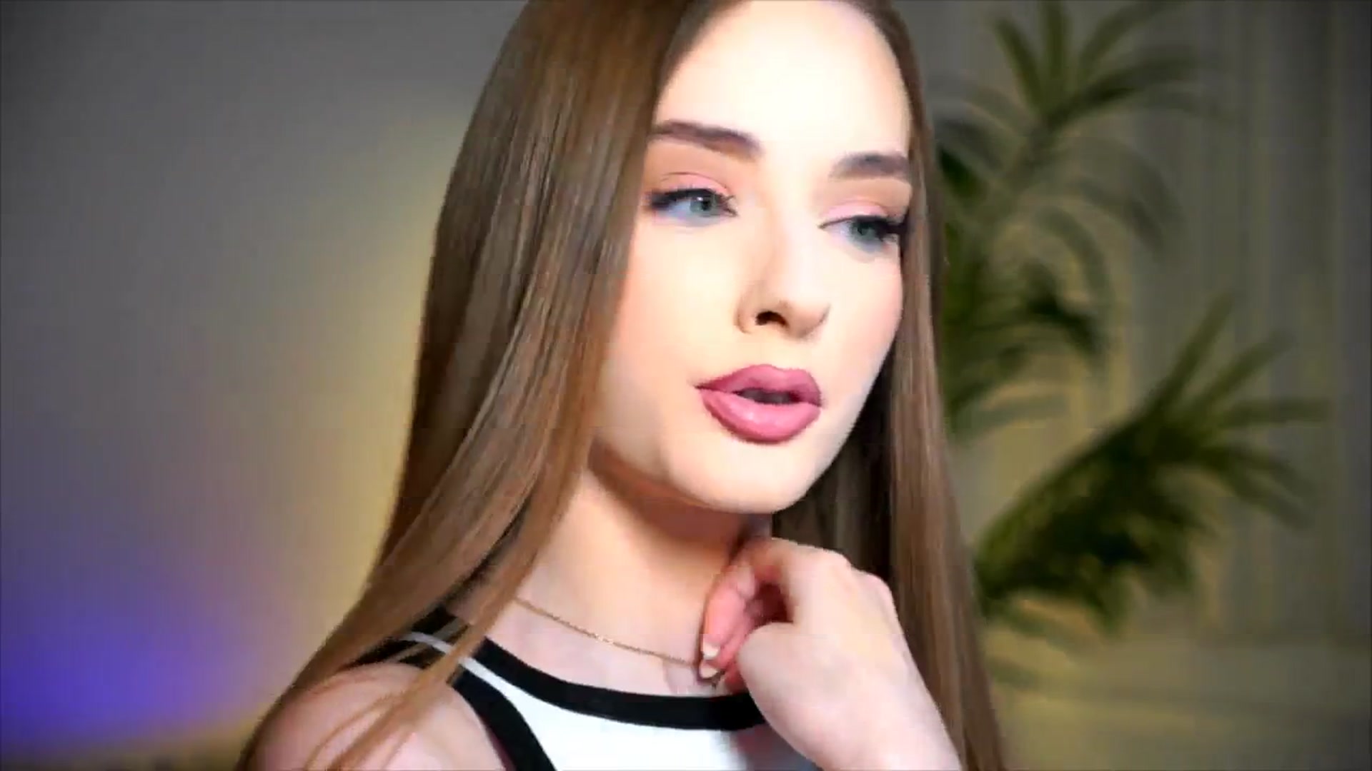 Gallery image thumbnail from petitegonwild's myfreecams stream on, 11/19/2025, 23:16 image 7 of 20