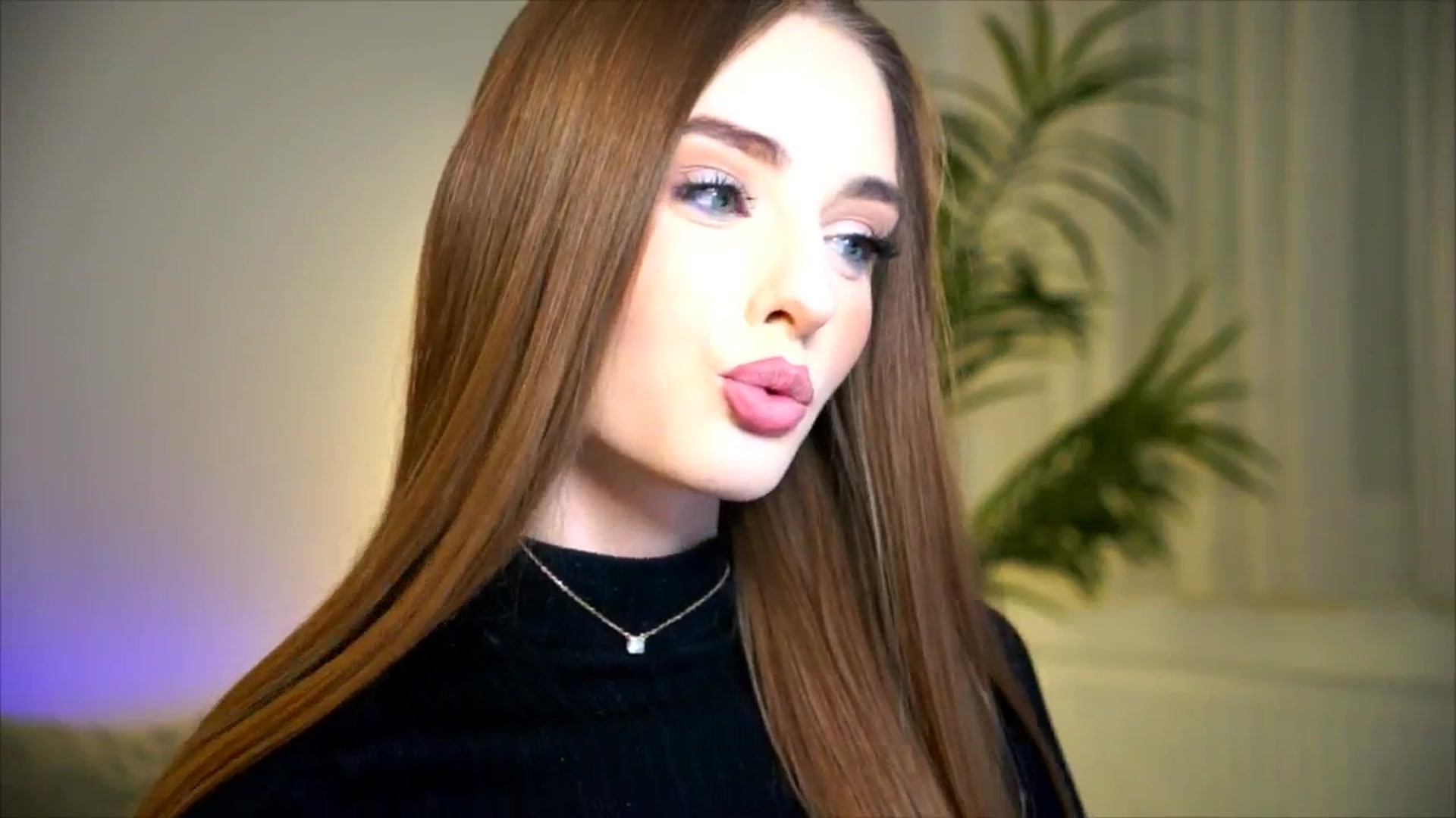 Gallery image thumbnail from petitegonwild's myfreecams stream on, 11/23/2025, 24:55 image 12 of 20