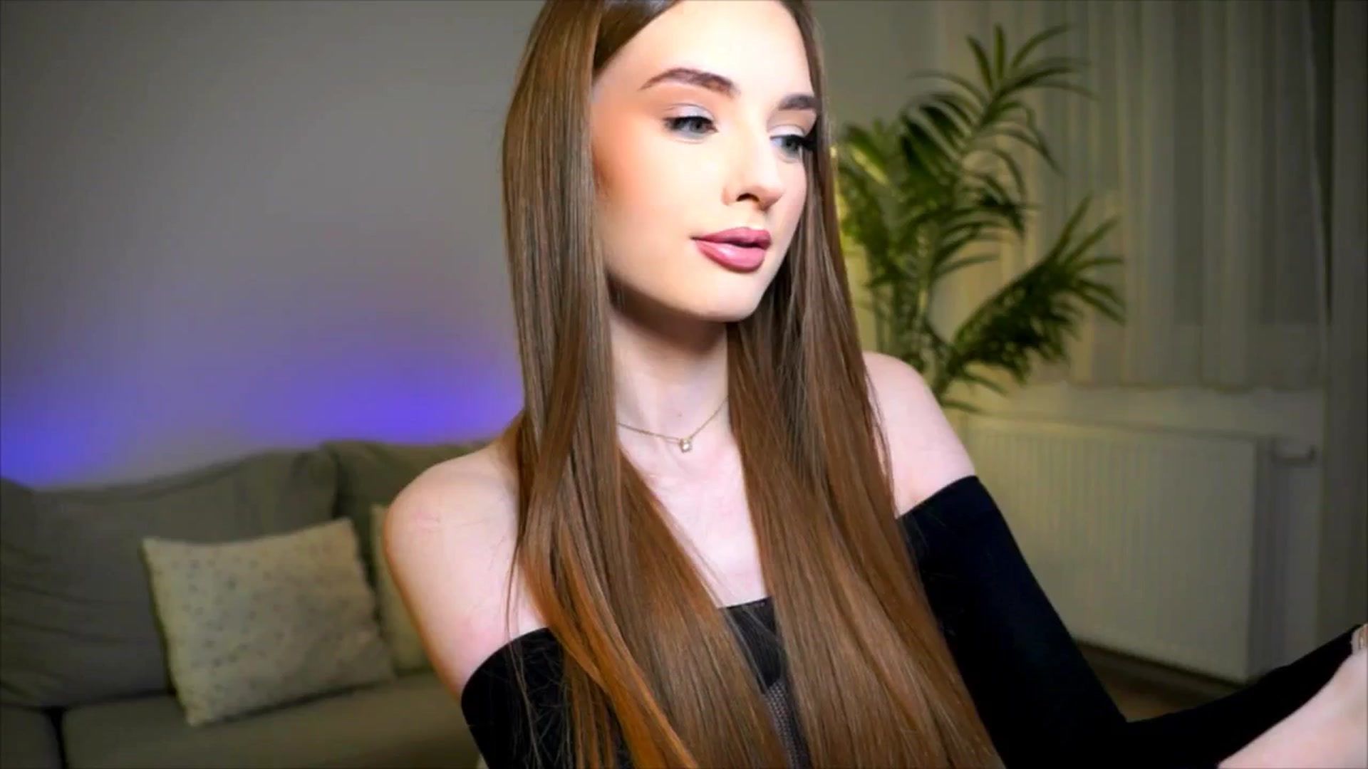 Gallery image thumbnail from petitegonwild's myfreecams stream on, 11/25/2025, 23:53 image 7 of 20