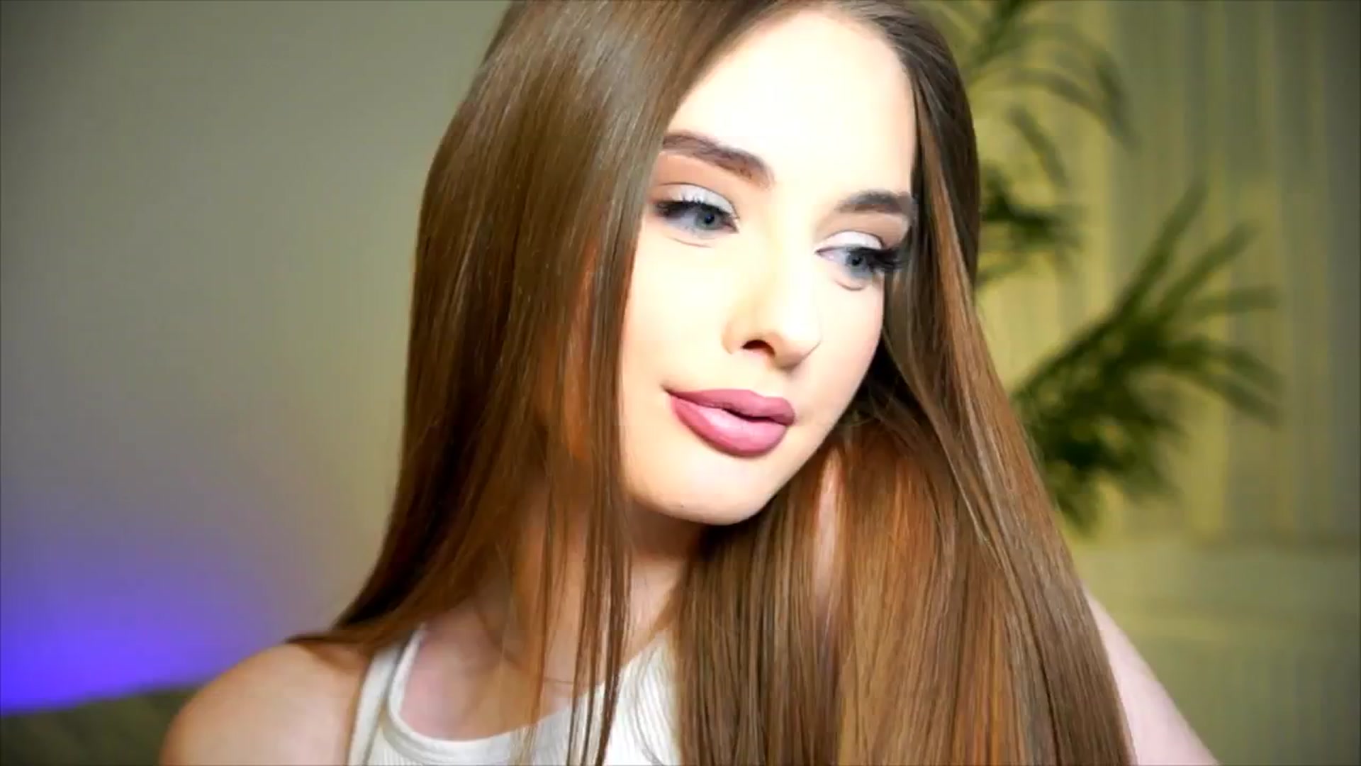 Gallery image thumbnail from petitegonwild's myfreecams stream on, 12/03/2025, 01:39 image 10 of 20