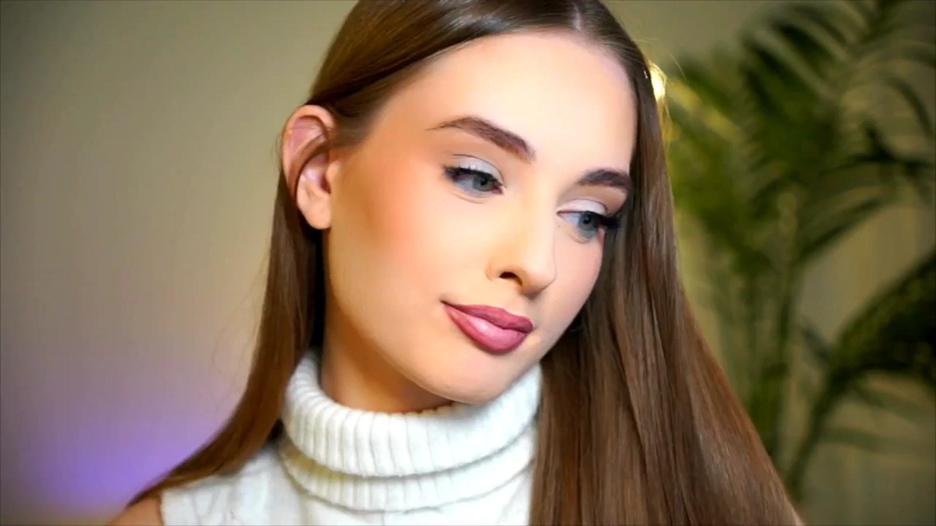 Gallery image thumbnail from petitegonwild's myfreecams stream on, 12/11/2025, 24:52 image 9 of 20
