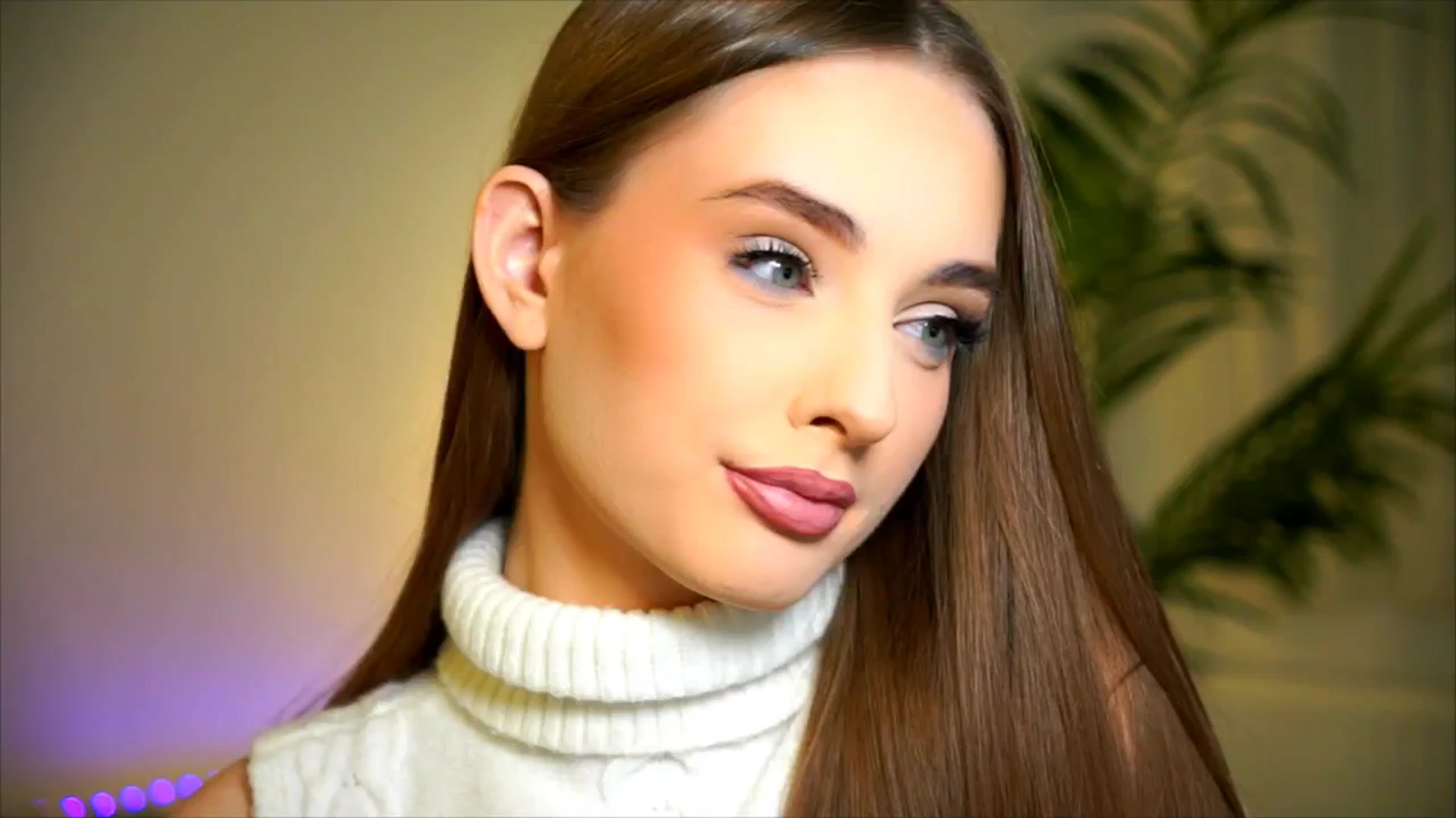 Gallery image thumbnail from petitegonwild's myfreecams stream on, 12/11/2025, 01:34 image 16 of 20