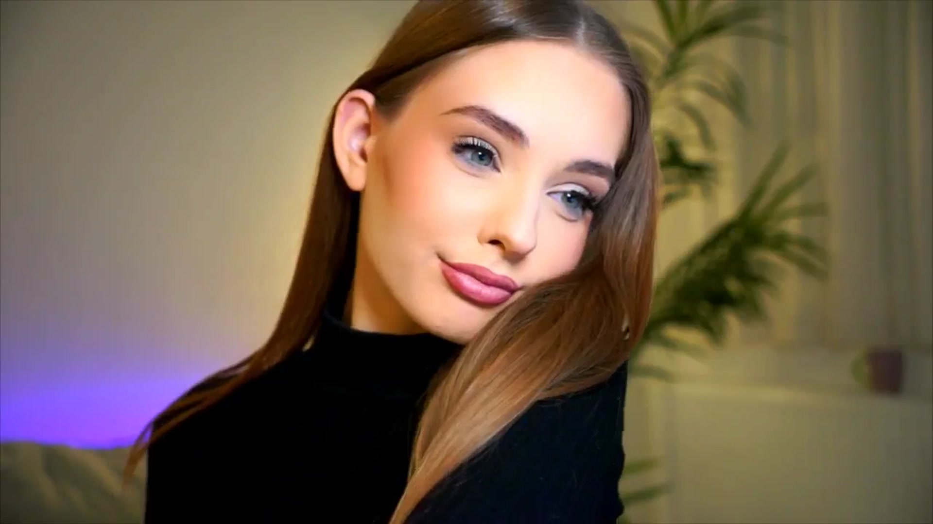 Gallery image thumbnail from petitegonwild's myfreecams stream on, 12/12/2025, 24:56 image 3 of 20