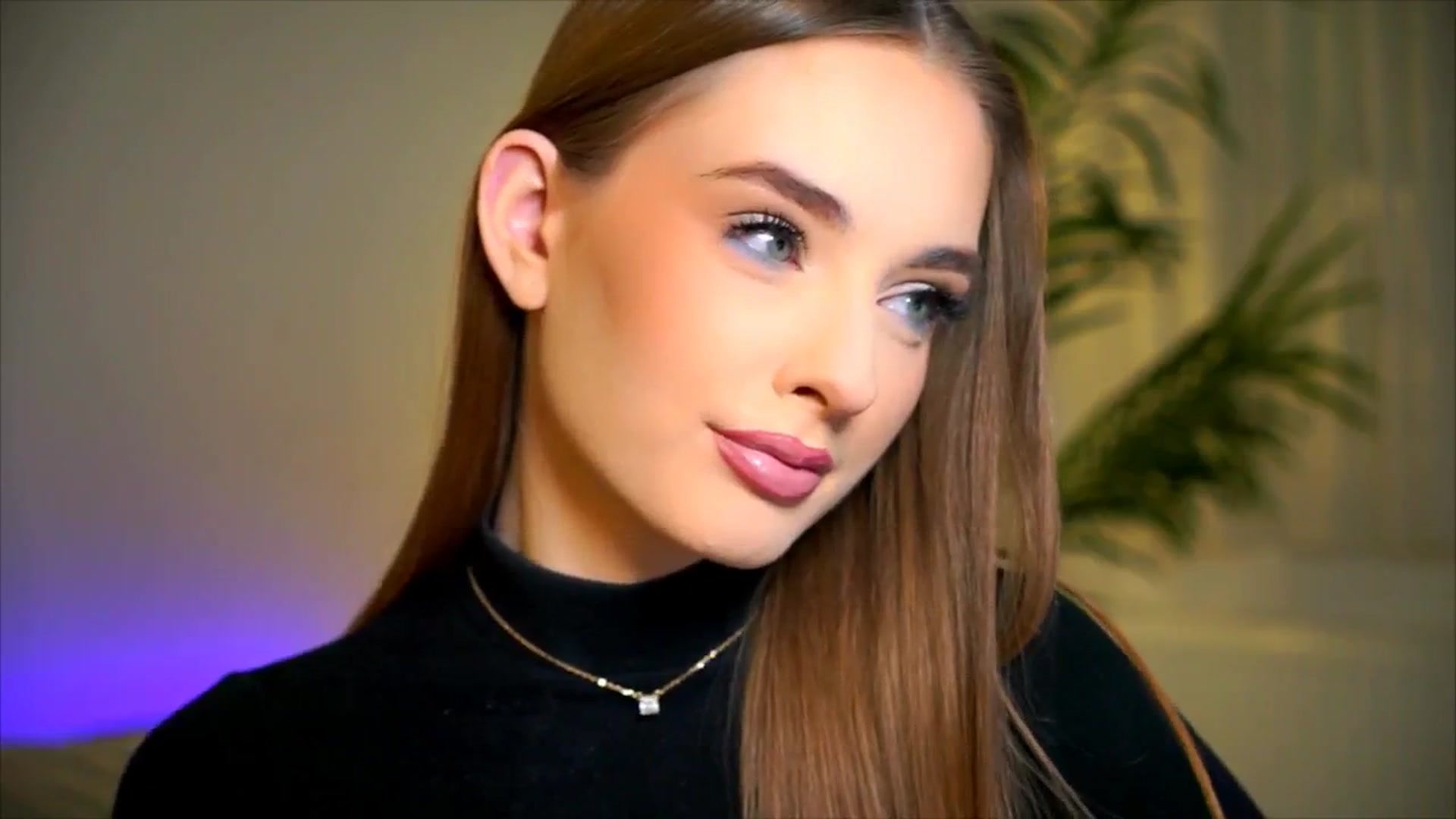 Gallery image thumbnail from petitegonwild's myfreecams stream on, 12/16/2025, 01:39 image 7 of 20