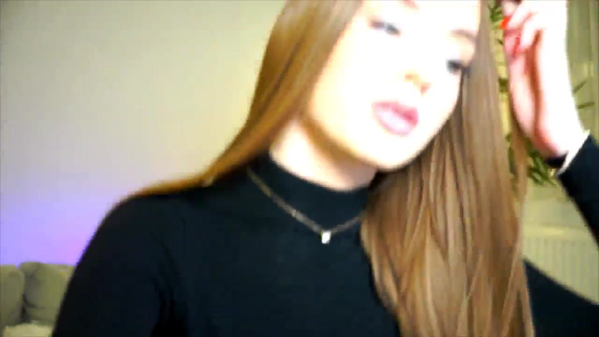 Gallery image thumbnail from petitegonwild's myfreecams stream on, 12/16/2025, 01:39 image 10 of 20