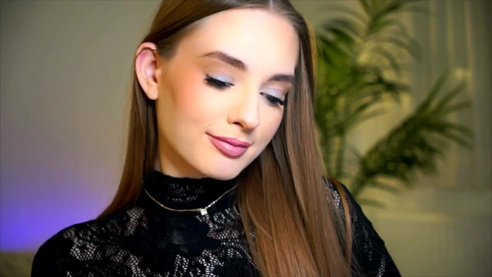 Gallery image thumbnail from petitegonwild's myfreecams stream on, 12/21/2025, 24:52 image 17 of 20