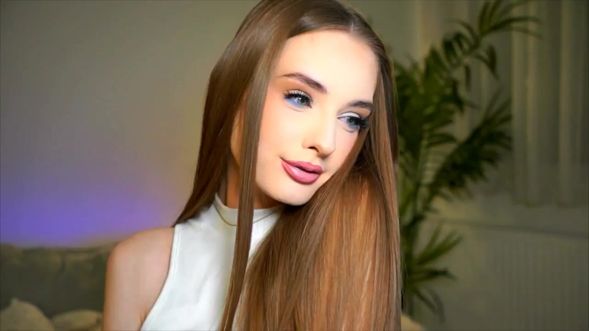 Gallery image thumbnail from petitegonwild's myfreecams stream on, 03/02/2026, 24:38 image 6 of 20