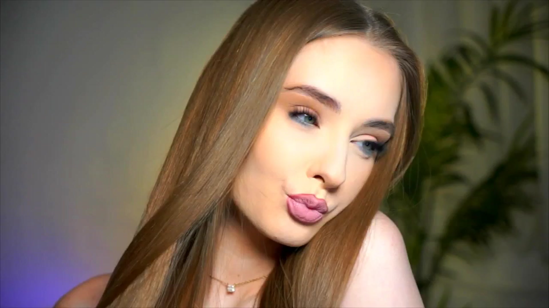 Gallery image thumbnail from petitegonwild's myfreecams stream on, 04/01/2026, 17:49 image 7 of 20