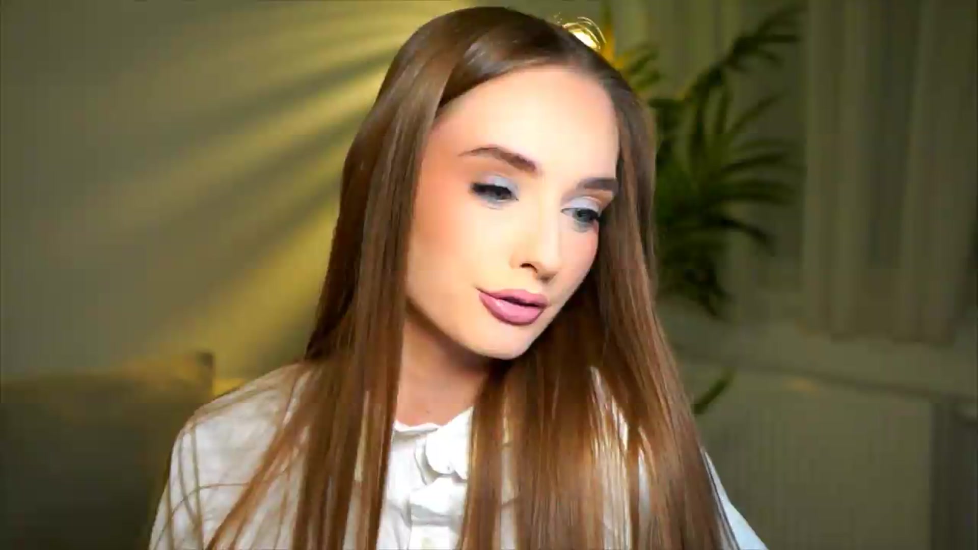 Gallery image thumbnail from petitegonwild's myfreecams stream on, 05/14/2026, 23:05 image 3 of 20